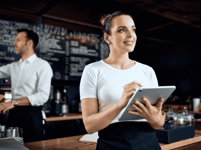 restaurant manager using tablet for bookkeeping tips for restaurants